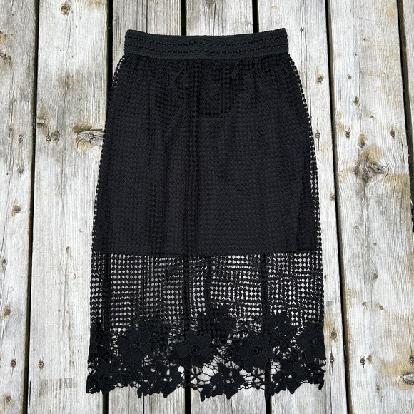 Forever 21⎪Black Knee Crochet Skirt - Picture 1 of 6